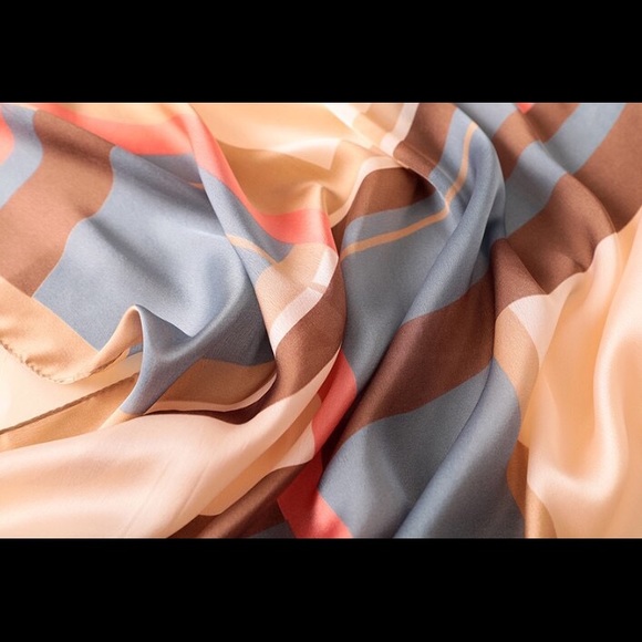 Scarf - Picture 4 of 7